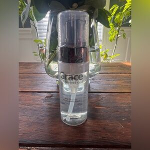 Grace Perfect Skin AHA Cleansing Foam - Clear and Black